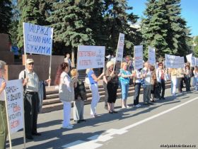 Пикет жителей общежитий. Фото: chelyabinsk-times.ru